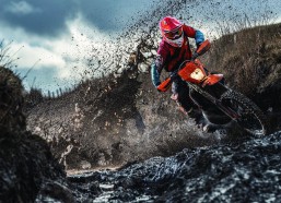 华体会体育-生死保级战！巴伦西亚主场对决马洛卡，进攻核心点燃赛场激斗