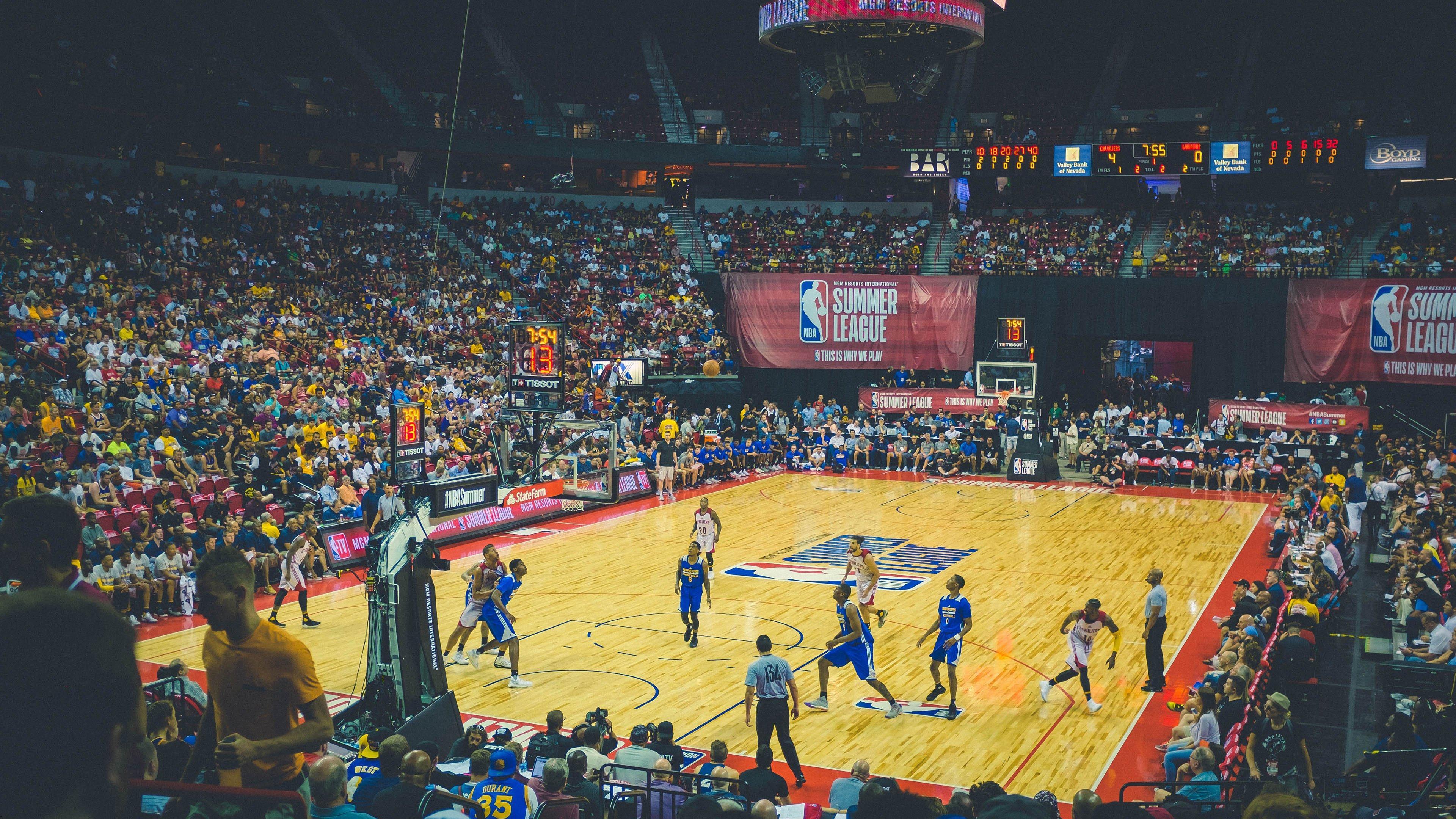 巴塞罗那惊险取胜，战术风格转型信号愈发清晰