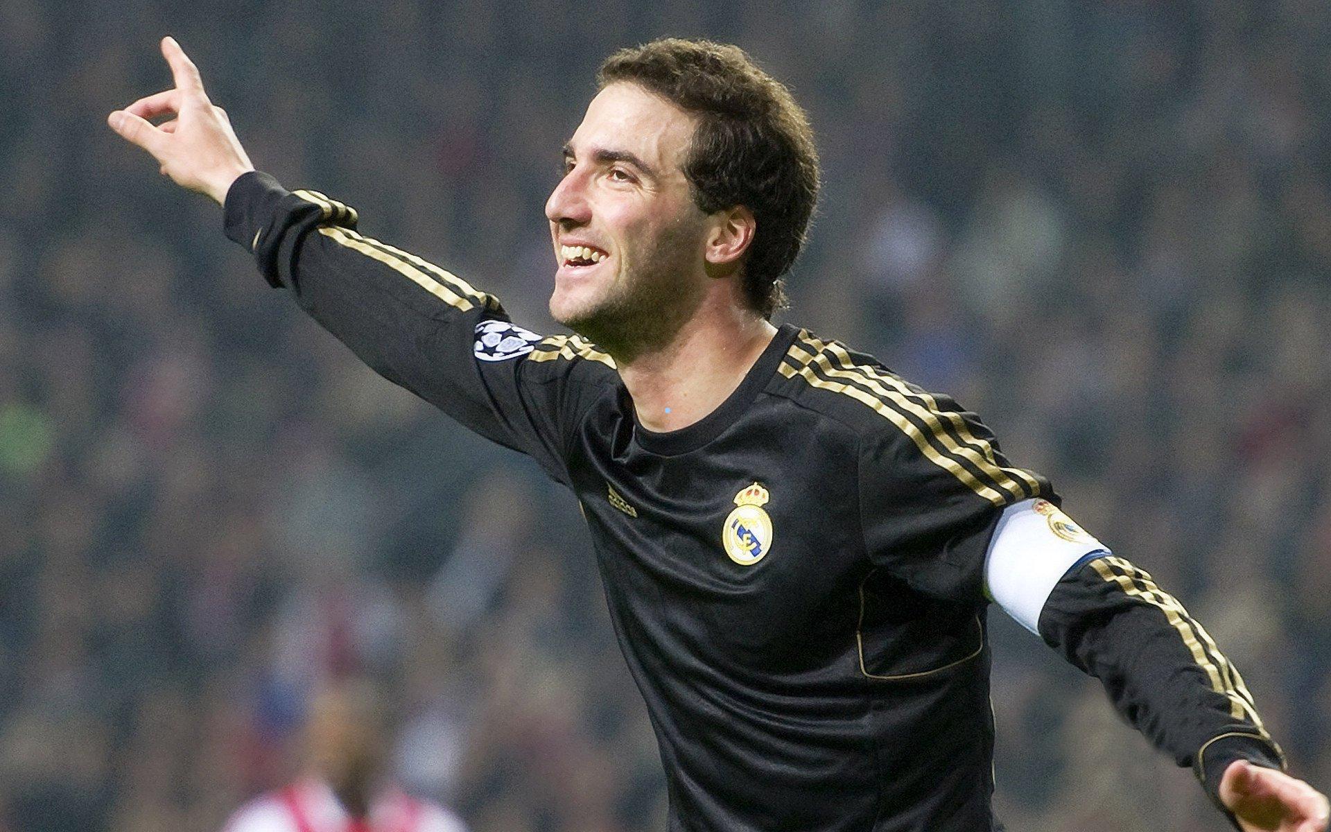 拉菲尼亚重返训练场参与合练，关键战役对阵布拉格斯拉维亚有望登场